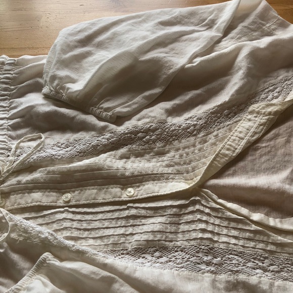 Rustic White lace top - Picture 3 of 4